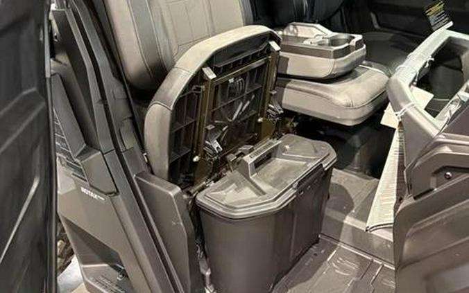 2026 Can-Am Defender Limited HD11