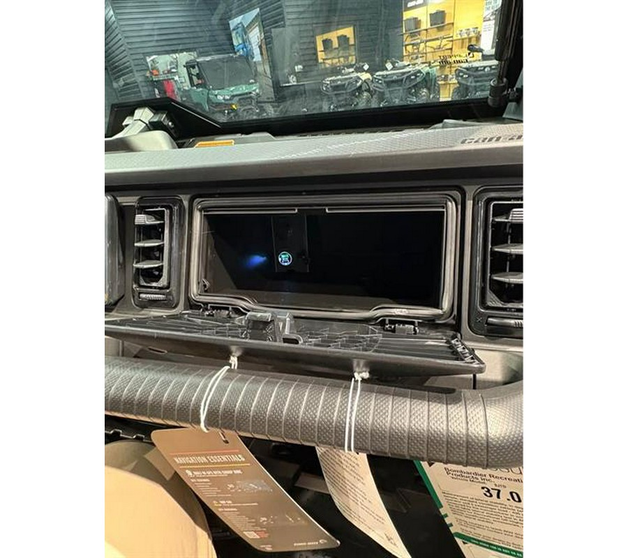 2026 Can-Am Defender Limited HD11