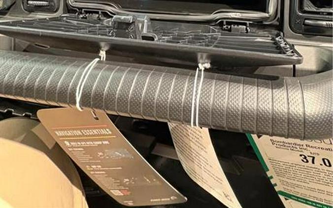 2026 Can-Am Defender Limited HD11