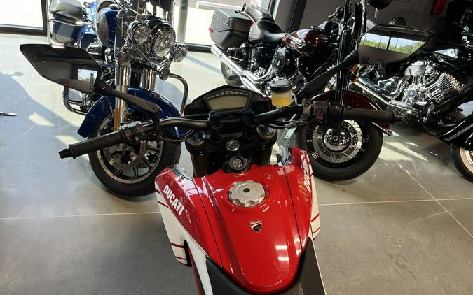 2017 Hypermotard 939 SP - Ducati