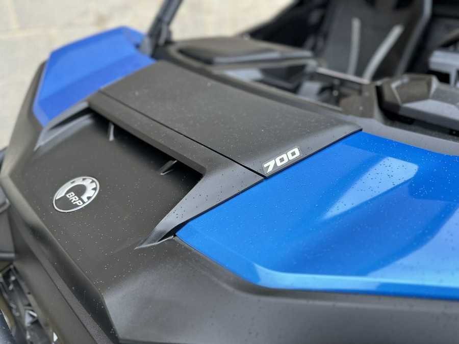 2022 Can-Am® Commander XT 700