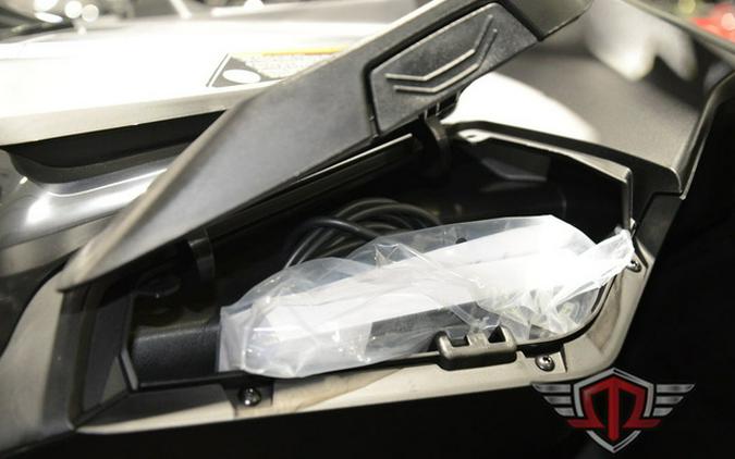 2026 Can-Am Maverick R Max X RS With Smart-Shox