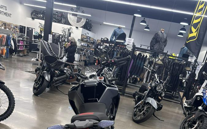 2026 BMW F 900 GS - BLACK STORM METALLIC