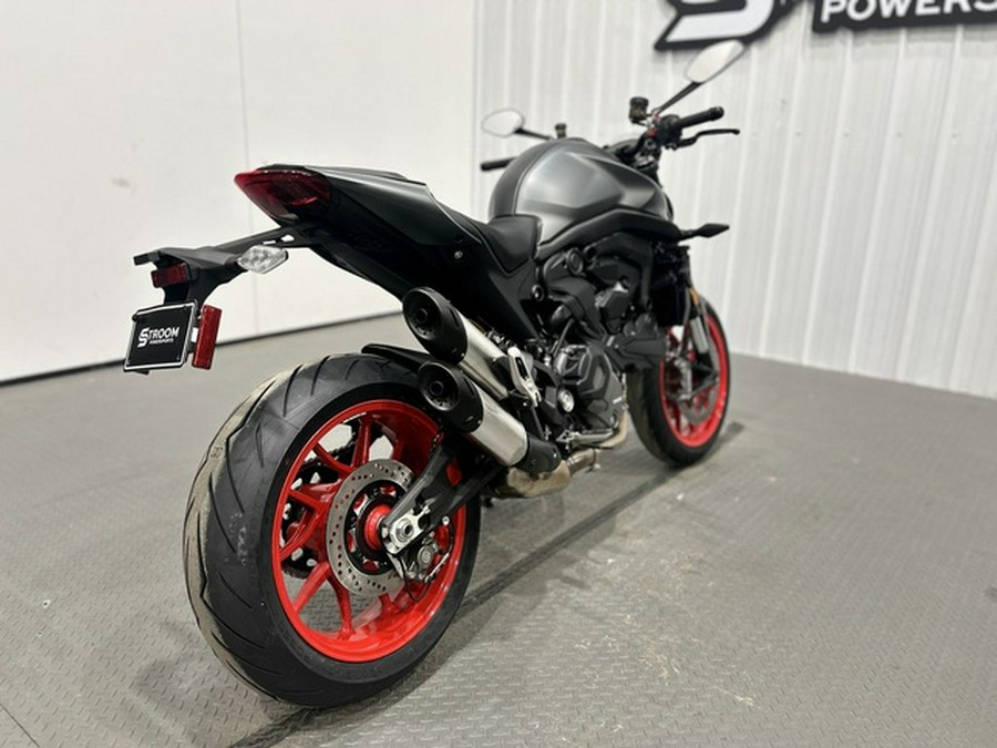 2025 DUCATI Monster Plus Aviator Grey