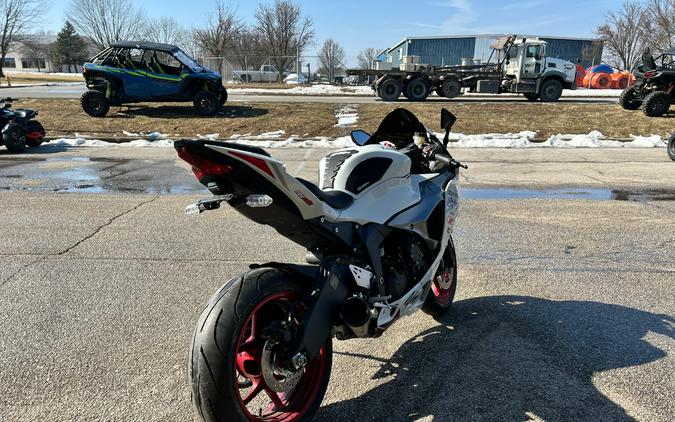 2025 Kawasaki Ninja ZX-6R ABS