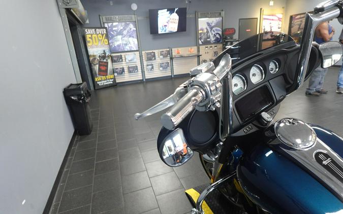 2020 Harley-Davidson Street Glide Tahitian Teal