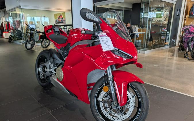 2025 Ducati Panigale V4