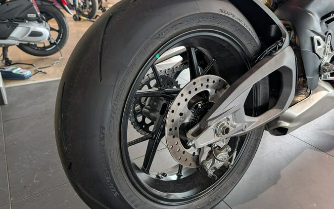 2025 Ducati Panigale V4