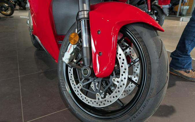 2025 Ducati Panigale V4