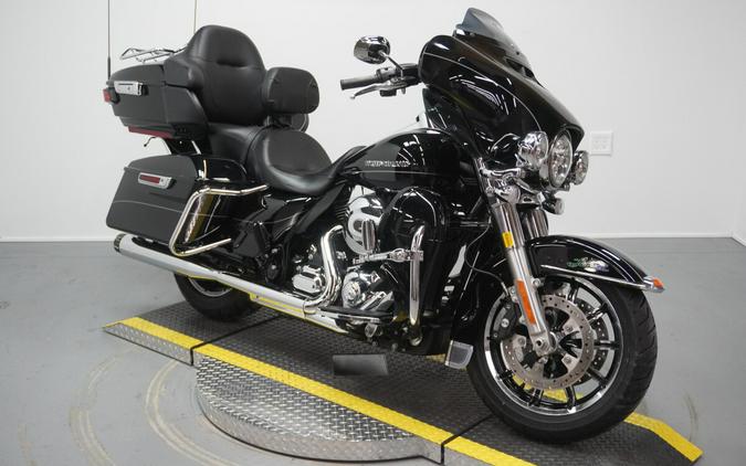 2015 Harley-Davidson® Ultra Limited Low Vivid Black