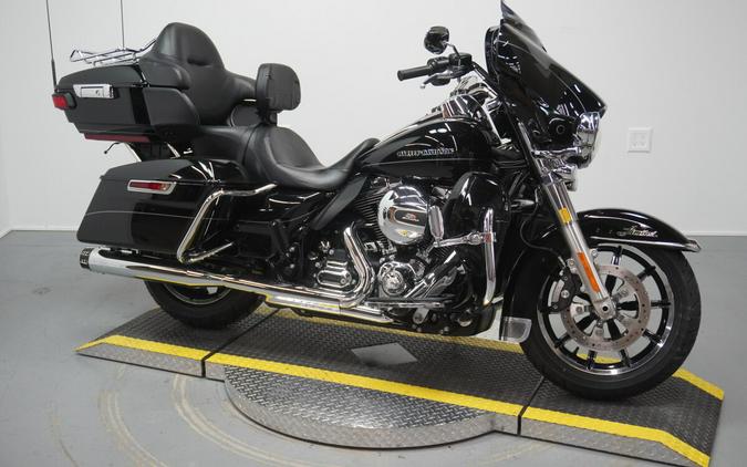 2015 Harley-Davidson® Ultra Limited Low Vivid Black