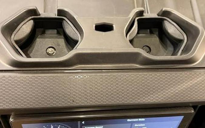 2026 Can-Am Defender MAX Lone Star HD11