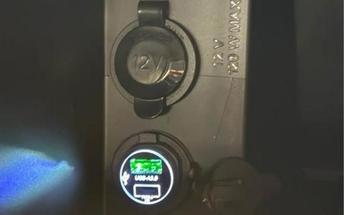 2026 Can-Am Defender MAX Lone Star HD11