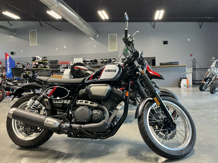 2017 Yamaha SCR950