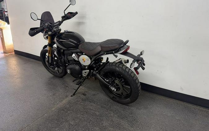 2025 Triumph Scrambler 400 X Phantom Black Silver Ice
