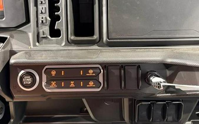 2026 Can-Am Defender MAX XT HD11