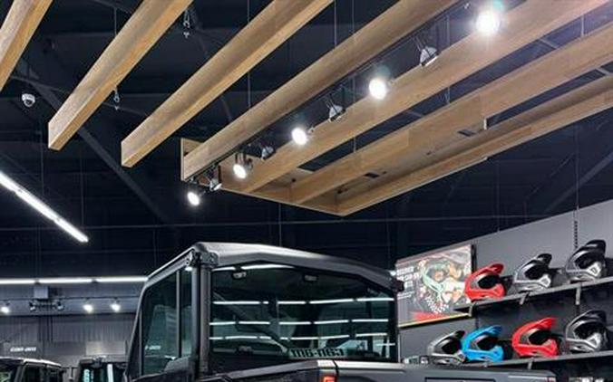 2026 Can-Am Defender XT CAB HD11