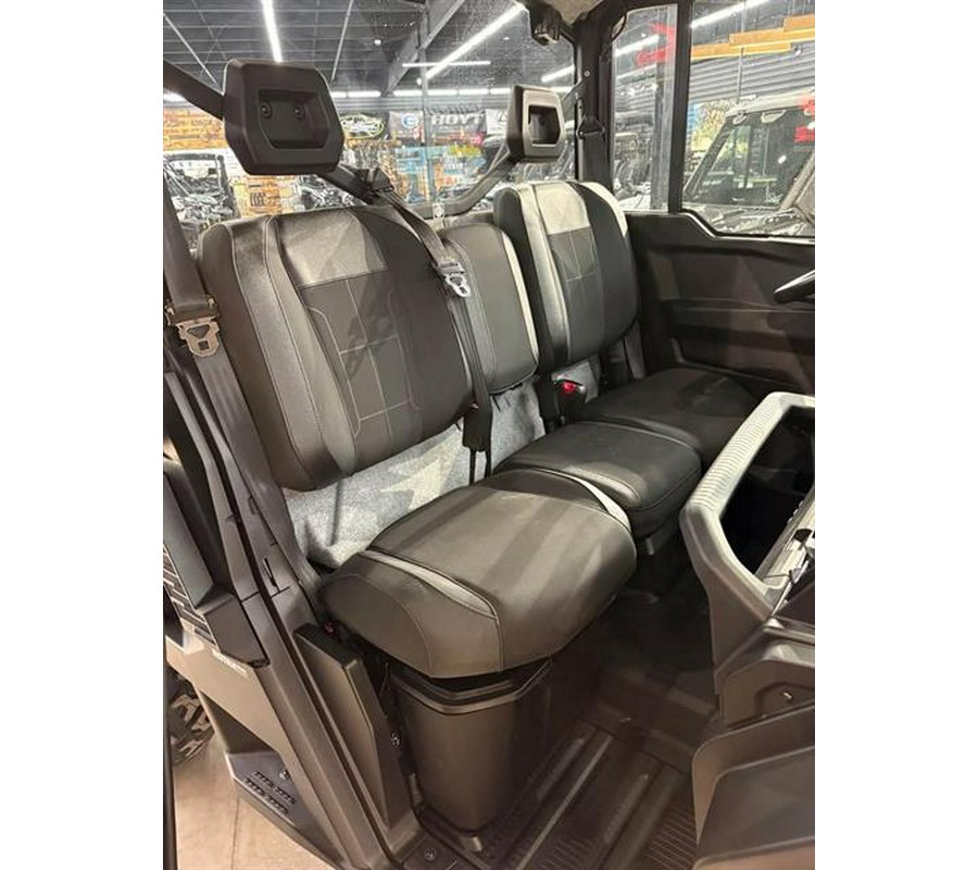 2026 Can-Am Defender XT CAB HD11