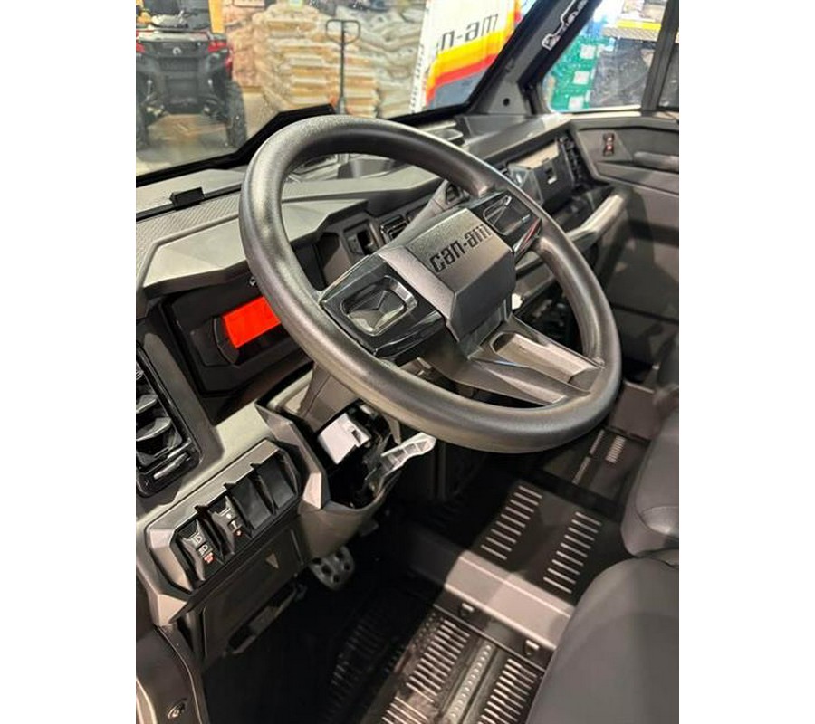 2026 Can-Am Defender XT CAB HD11