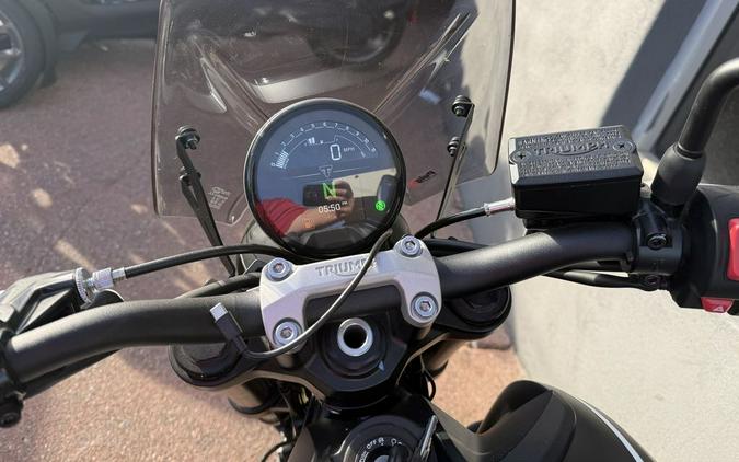 2023 Triumph Trident 660 Matte Jet Black / Matte Silver Ice