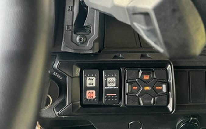 2025 Can-Am Defender XT HD9