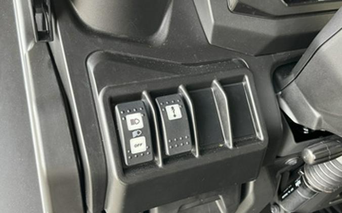 2025 Can-Am Defender XT HD9
