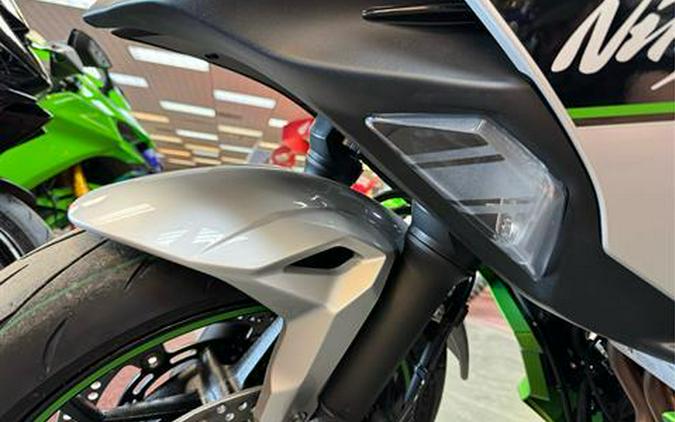 2024 Kawasaki Ninja 7 Hybrid ABS