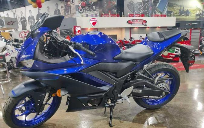 2024 Yamaha YZF-R3 ABS