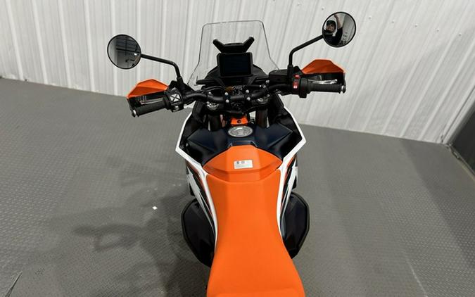 2026 KTM Adventure 890 R