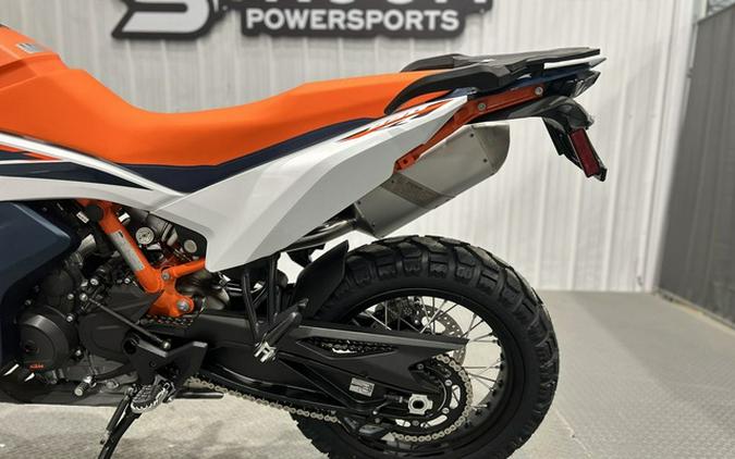 2026 KTM Adventure 890 R