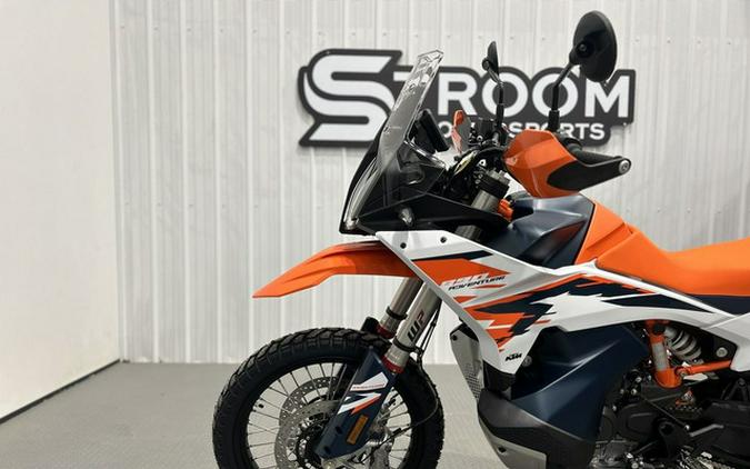 2026 KTM Adventure 890 R