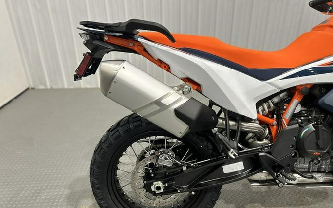 2026 KTM Adventure 890 R