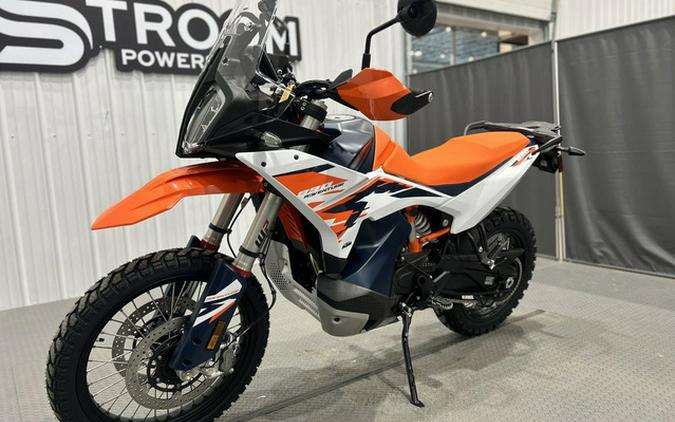 2026 KTM Adventure 890 R