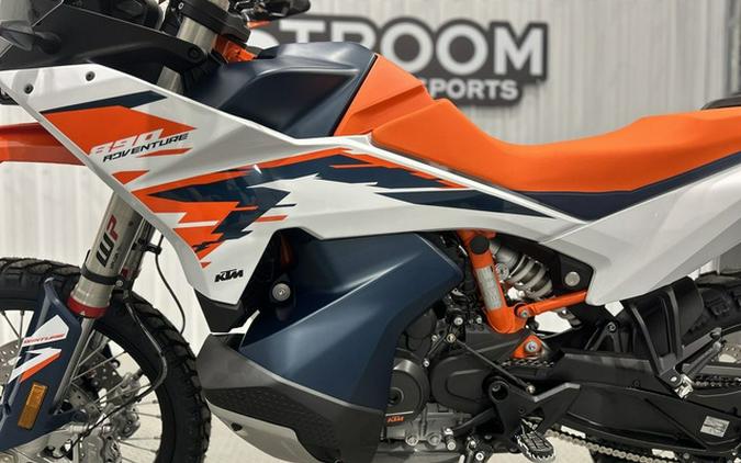 2026 KTM Adventure 890 R