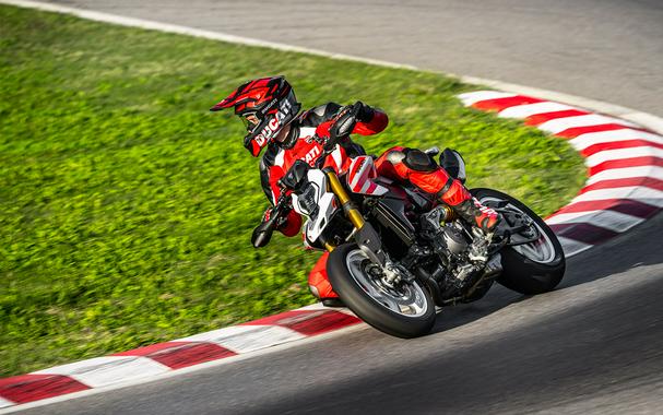 2027 Ducati Hypermotard V2 SP