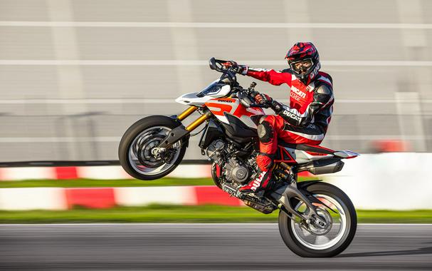 2027 Ducati Hypermotard V2 SP