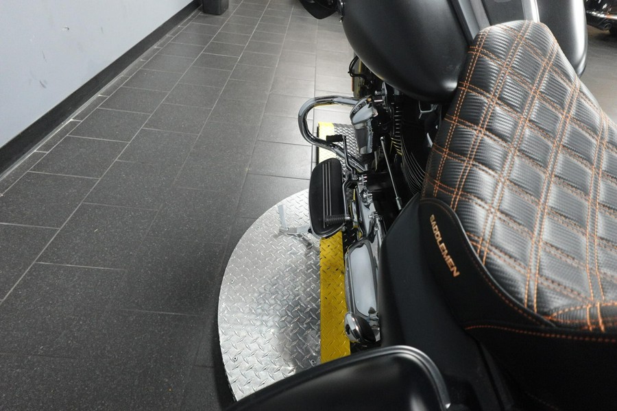 2022 Harley-Davidson Road Glide FLTRXS