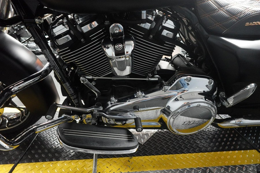 2022 Harley-Davidson Road Glide FLTRXS