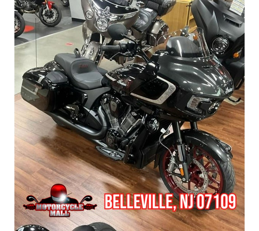 2024 Indian Motorcycle® Challenger® Elite Charcoal Candy/Black Candy