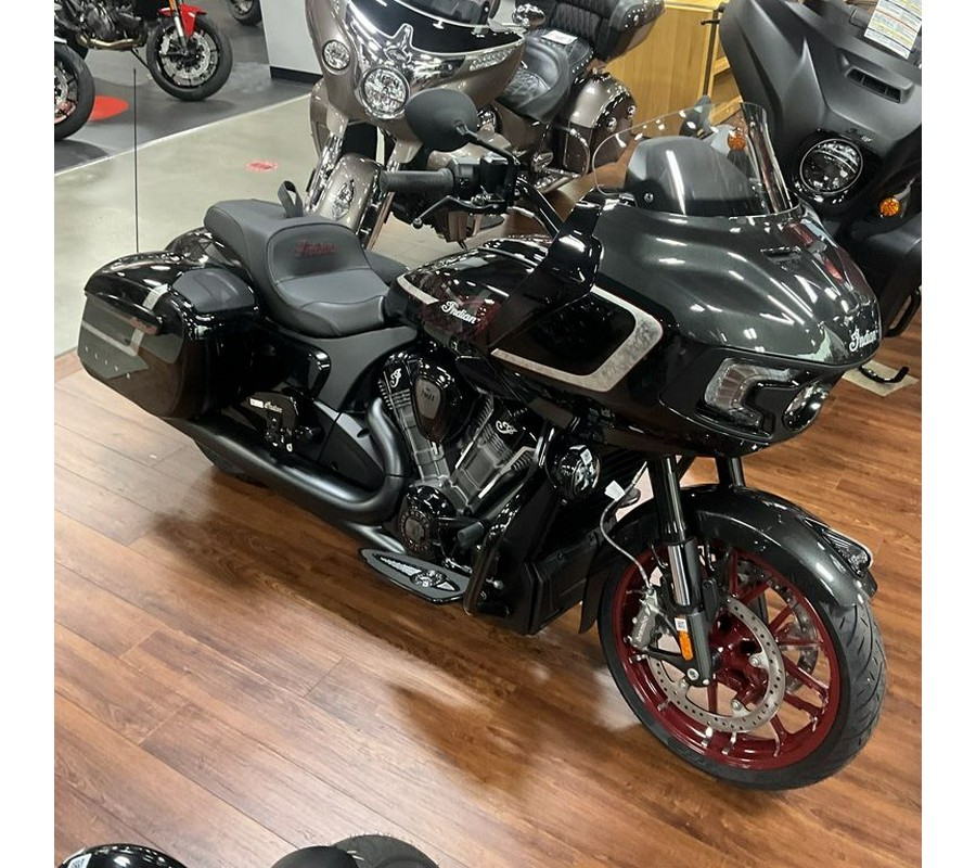 2024 Indian Motorcycle® Challenger® Elite Charcoal Candy/Black Candy