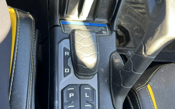 2024 Can-Am Maverick R X rs With SMART-SHOX