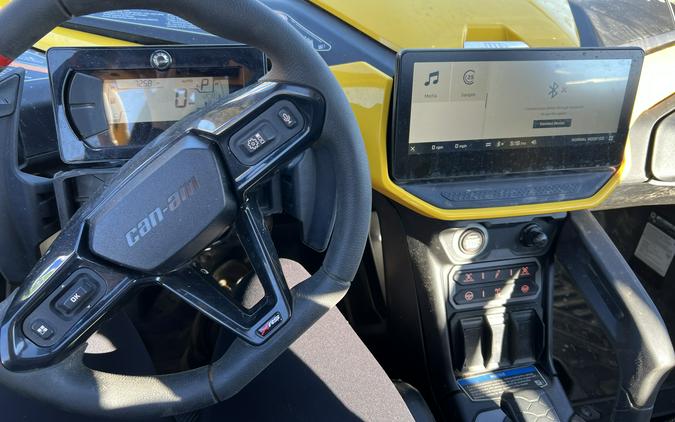 2024 Can-Am Maverick R X rs With SMART-SHOX
