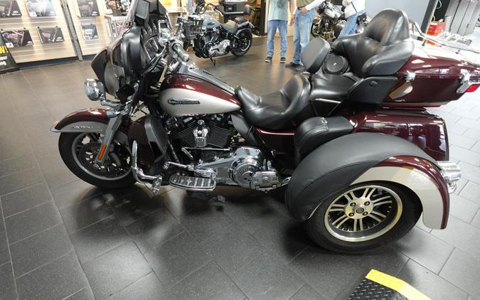2018 Harley-Davidson Tri Glide Ultra FLHTCUTG
