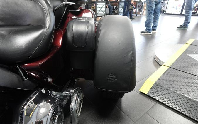 2018 Harley-Davidson Tri Glide Ultra FLHTCUTG