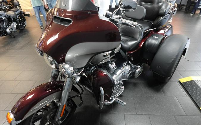 2018 Harley-Davidson Tri Glide Ultra FLHTCUTG