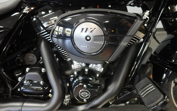 2025 Harley-Davidson Road Glide Vivid Black - Black Finish