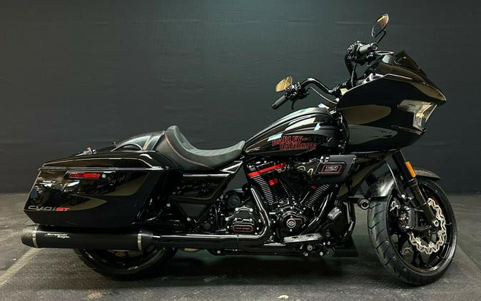 Harley-Davidson CVO™ Road Glide® ST 2024 FLTRXSTSE RAVEN METALLIC