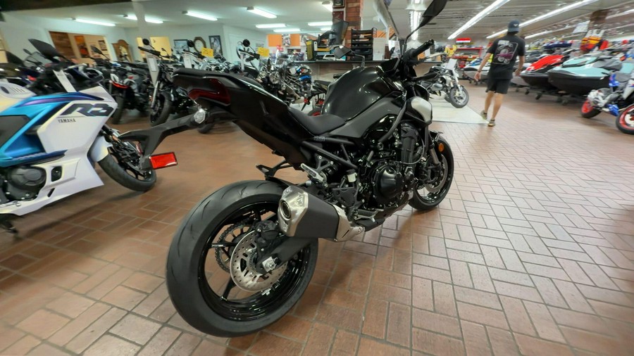 2025 Kawasaki Z900 ABS