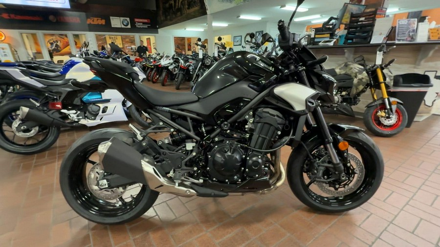 2025 Kawasaki Z900 ABS