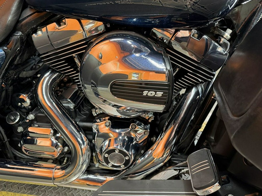 2016 Harley-Davidson Street Glide FLHXS - Special